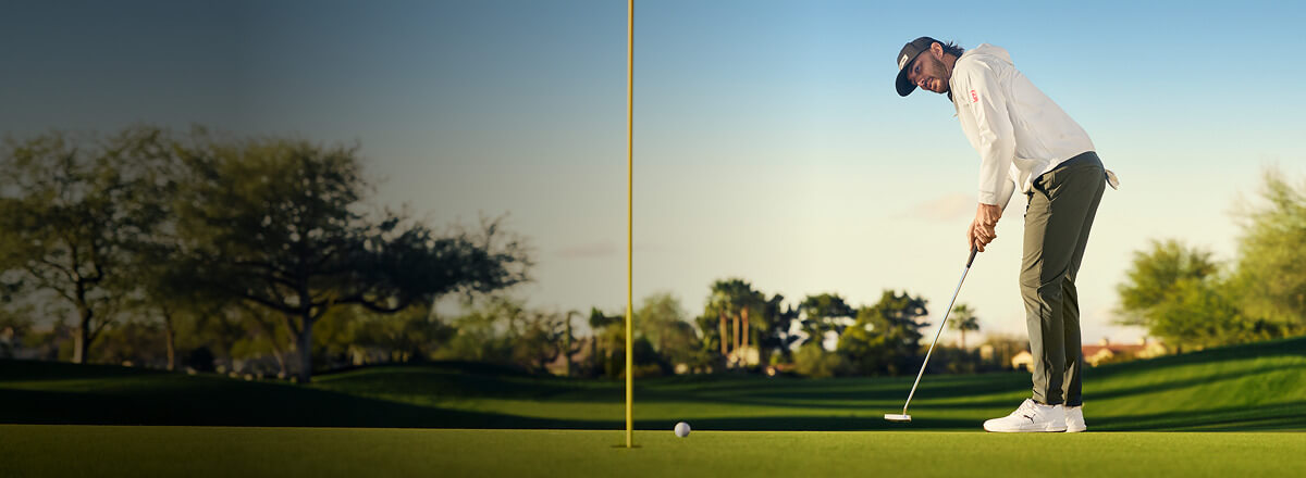 Pro Golfer & ZORYVE® (roflumilast) topical foam, 0.3% Patient, Max Homa, Putting a Golf Ball